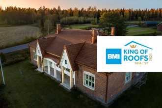 IMG - Suomen Kattocenter Oy - Mommilantie - King of Roofs 2021 Logo - 2048 px / 1364 px