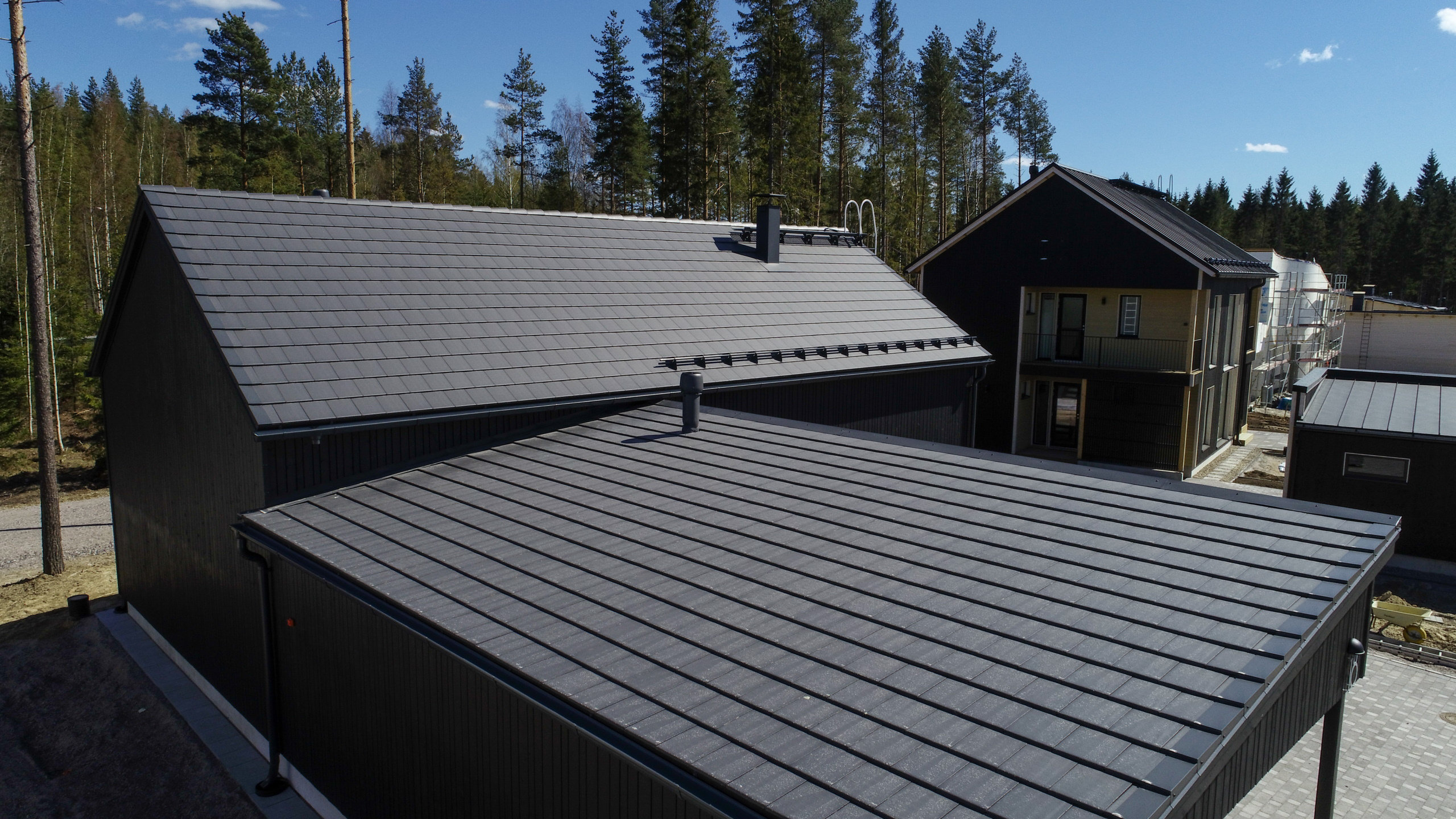 tiilikatto-ormax-on-varma-ja-kest-v-bmi-suomi