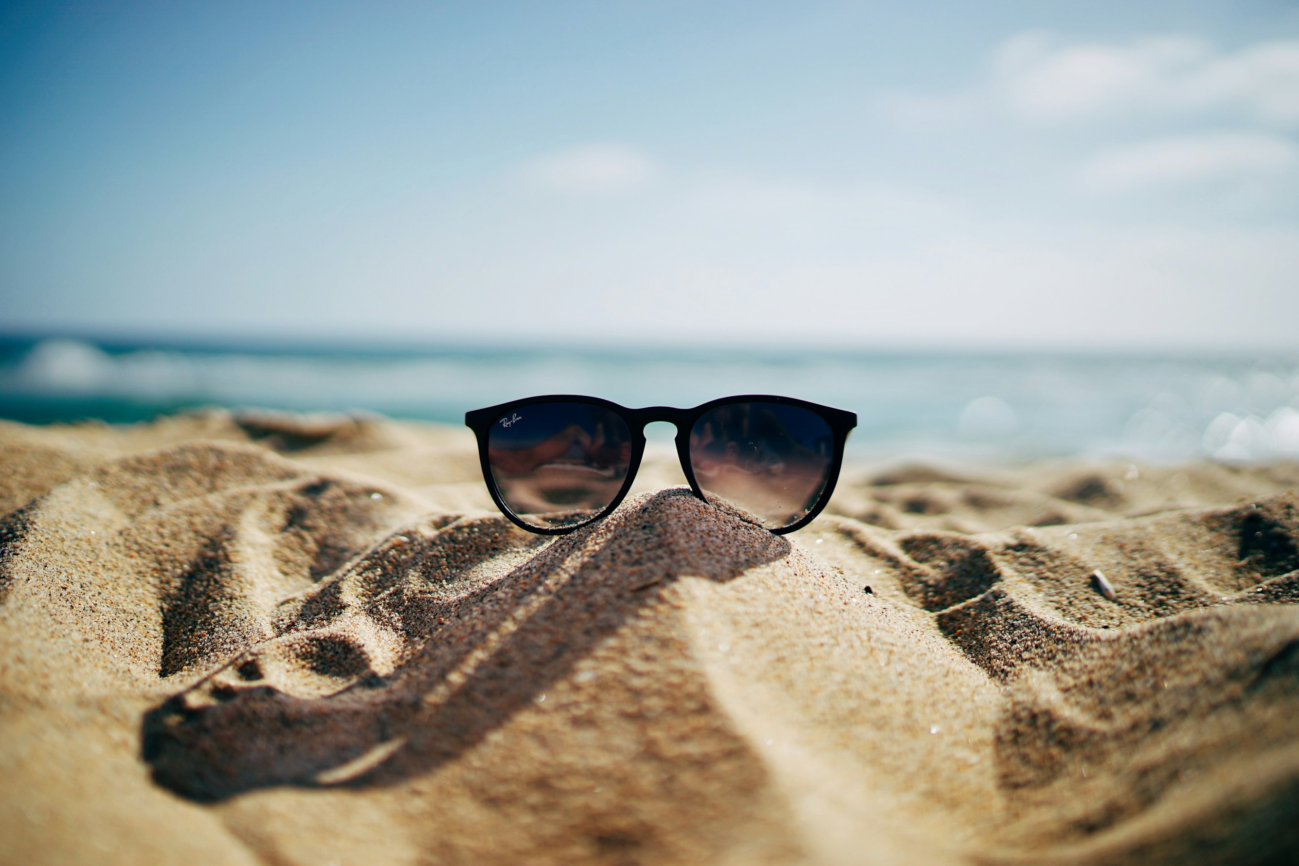 sunglasses-sand