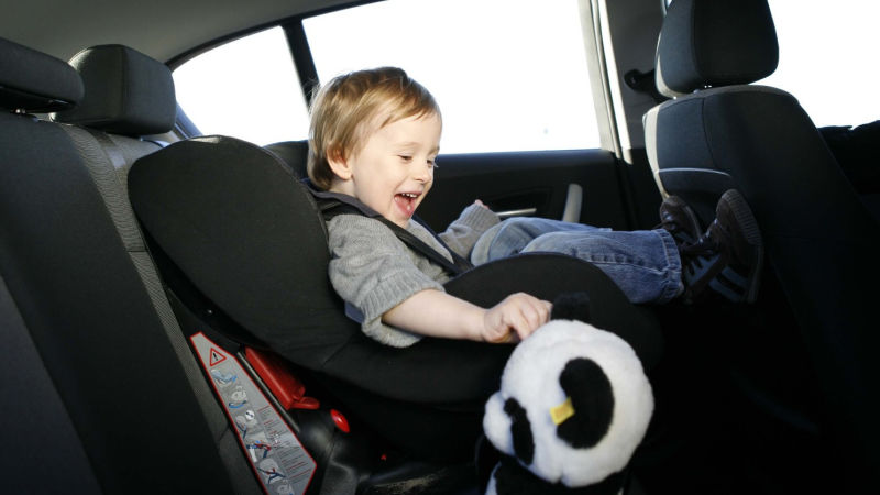 Spiele im Auto: Beschäftigungstipps für Kinder auf längeren