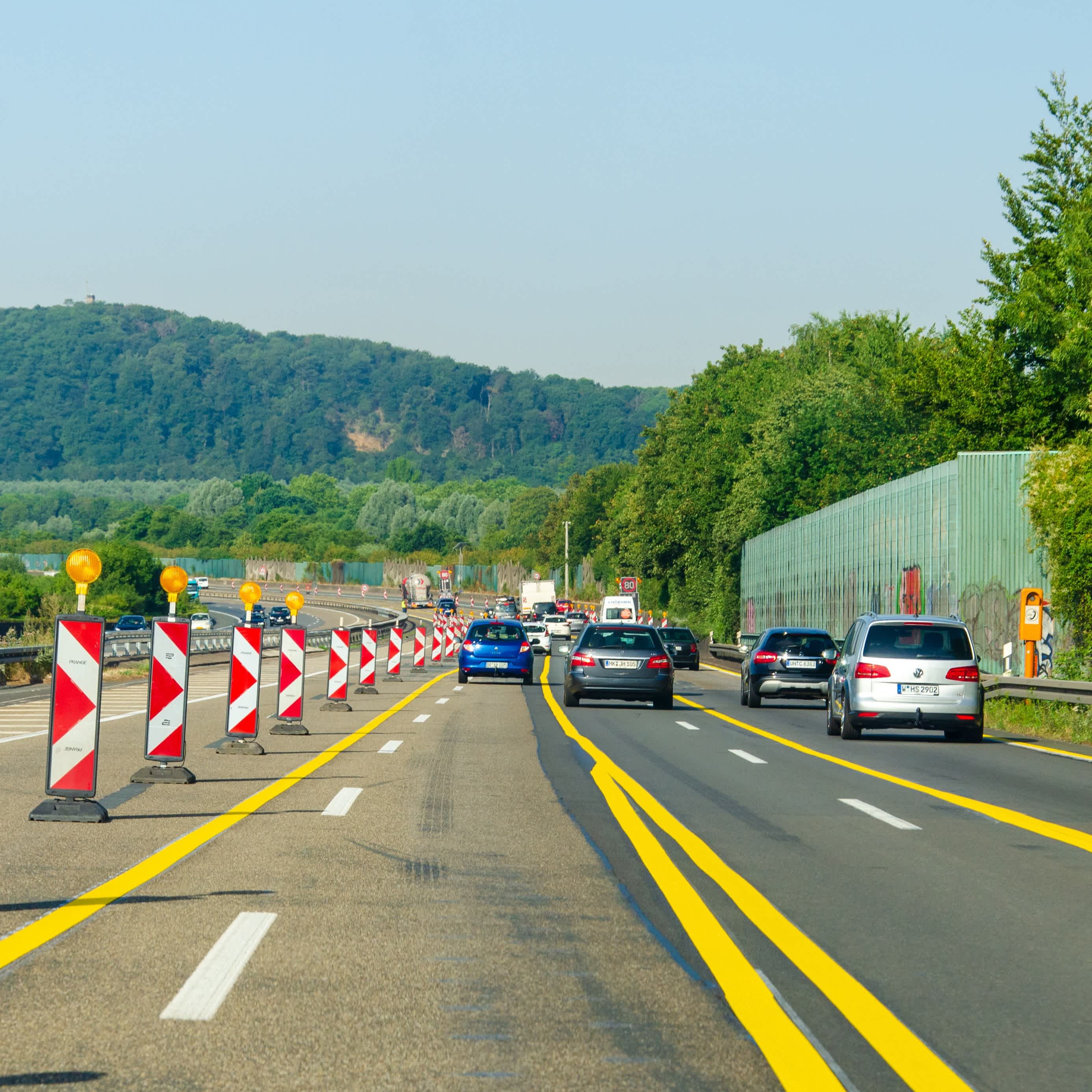 Weit und breit Runter vom Gas