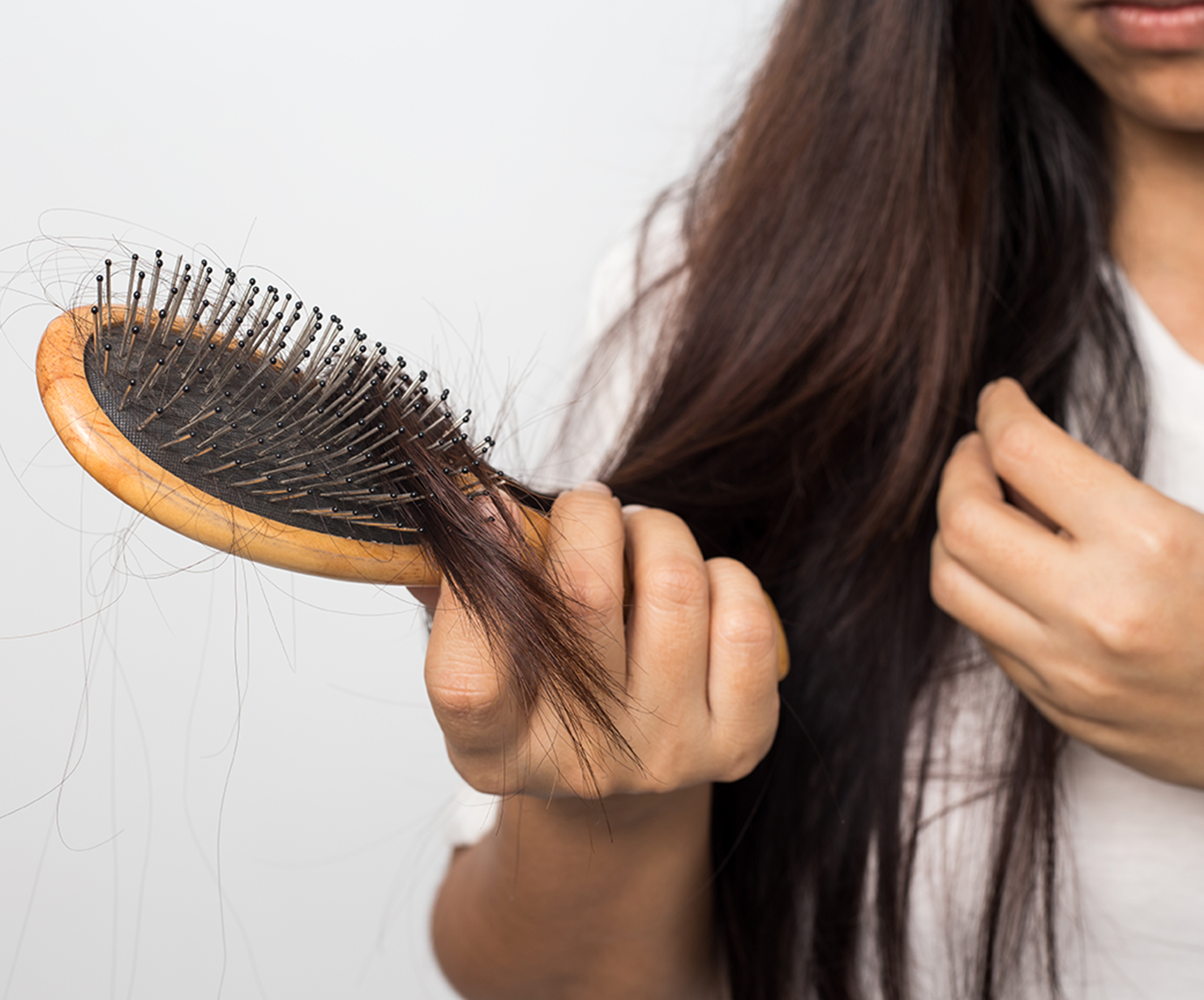 How to Sleep with Long Hair to Protect the Health of Your Hair