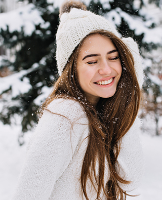 Effective Remedies To Deal With Winter Dandruff And Hair Fall