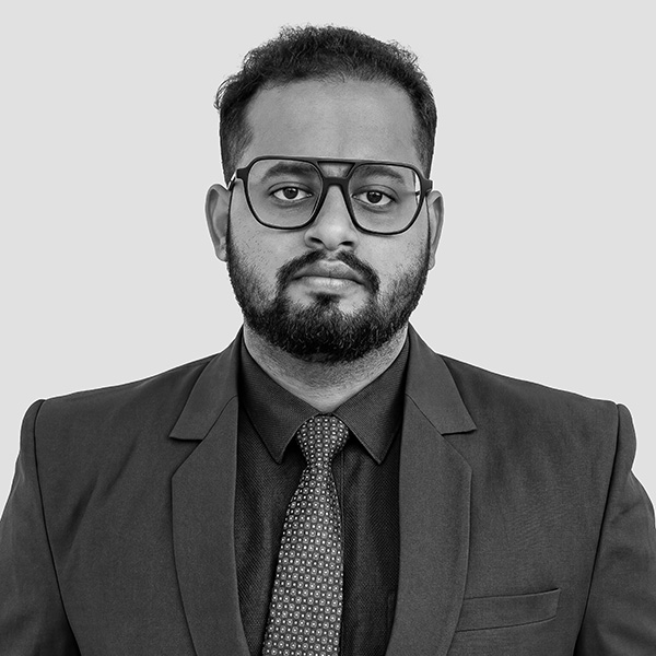 Aditya Pradhan evbphoto retouching B&W 600px sq