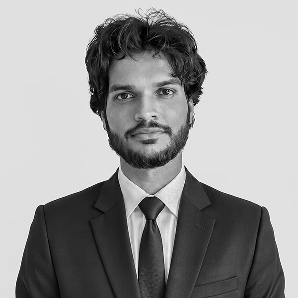 Kunal Vanzari evbphoto retouching B&W 600px sq