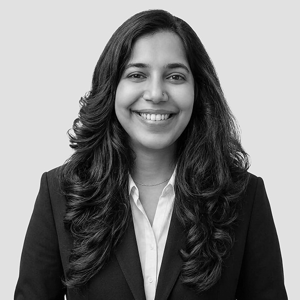 Shruthi Shetty evbphoto retouching B&W 600px sq