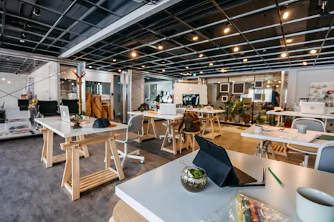 SCI et local commercial : le guide complet pour investir intelligemment