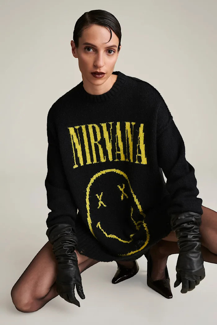 PULL NIRVANA Fall Winter 25/26 Aniye By