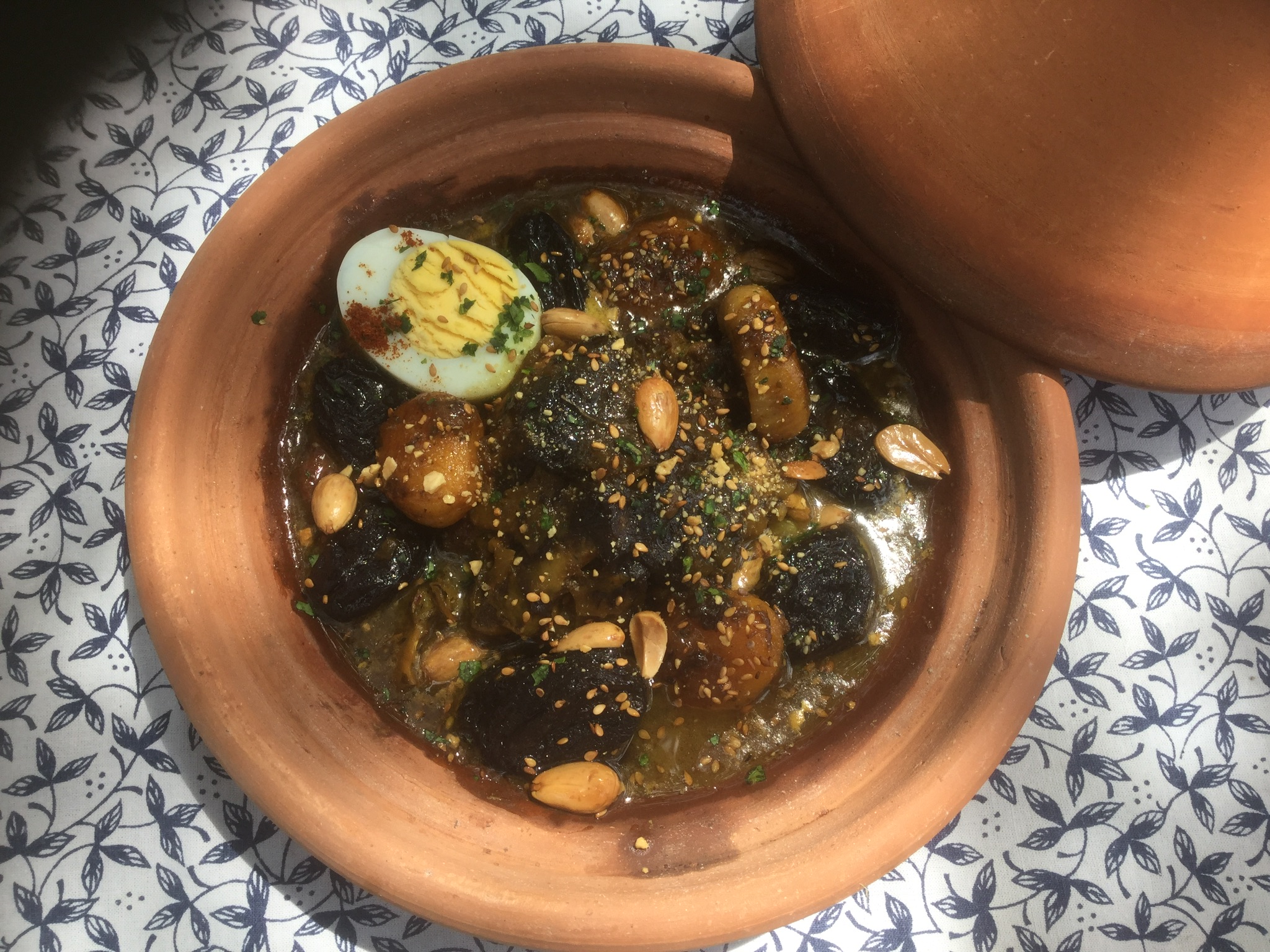 Le Souk Réunion - Nos plats à tajine en terre cuite, pour une cuisine  raffinée! 😋 #VousAllezAdorer! ✓ #LeSouk 🇲🇦