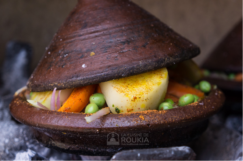 Le Souk Réunion - Nos plats à tajine en terre cuite, pour une cuisine  raffinée! 😋 #VousAllezAdorer! ✓ #LeSouk 🇲🇦