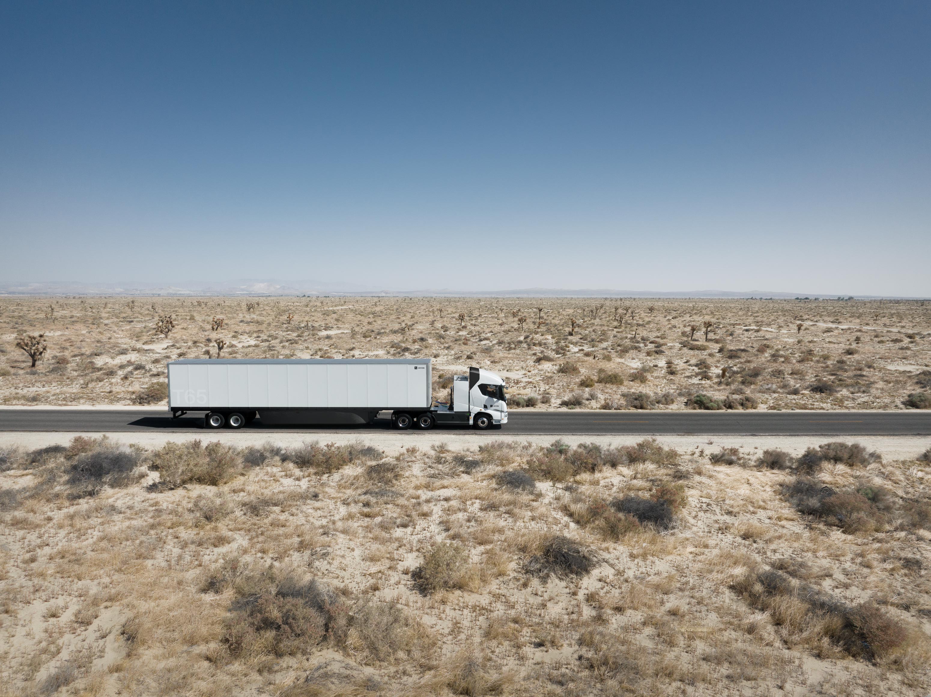 Einride CET on a desert road in the US