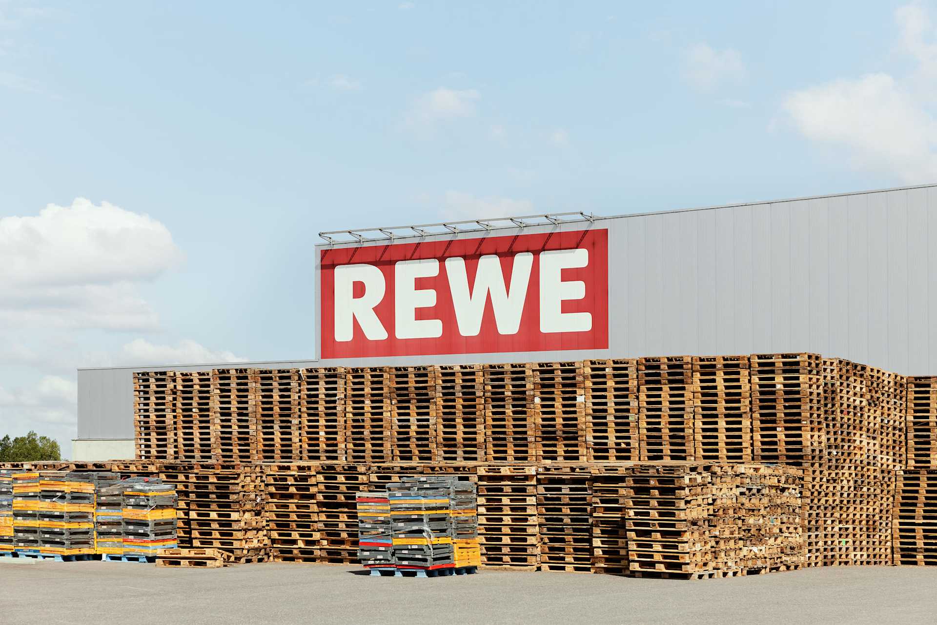 Rewe Storage How REWE is making the switch | Einride