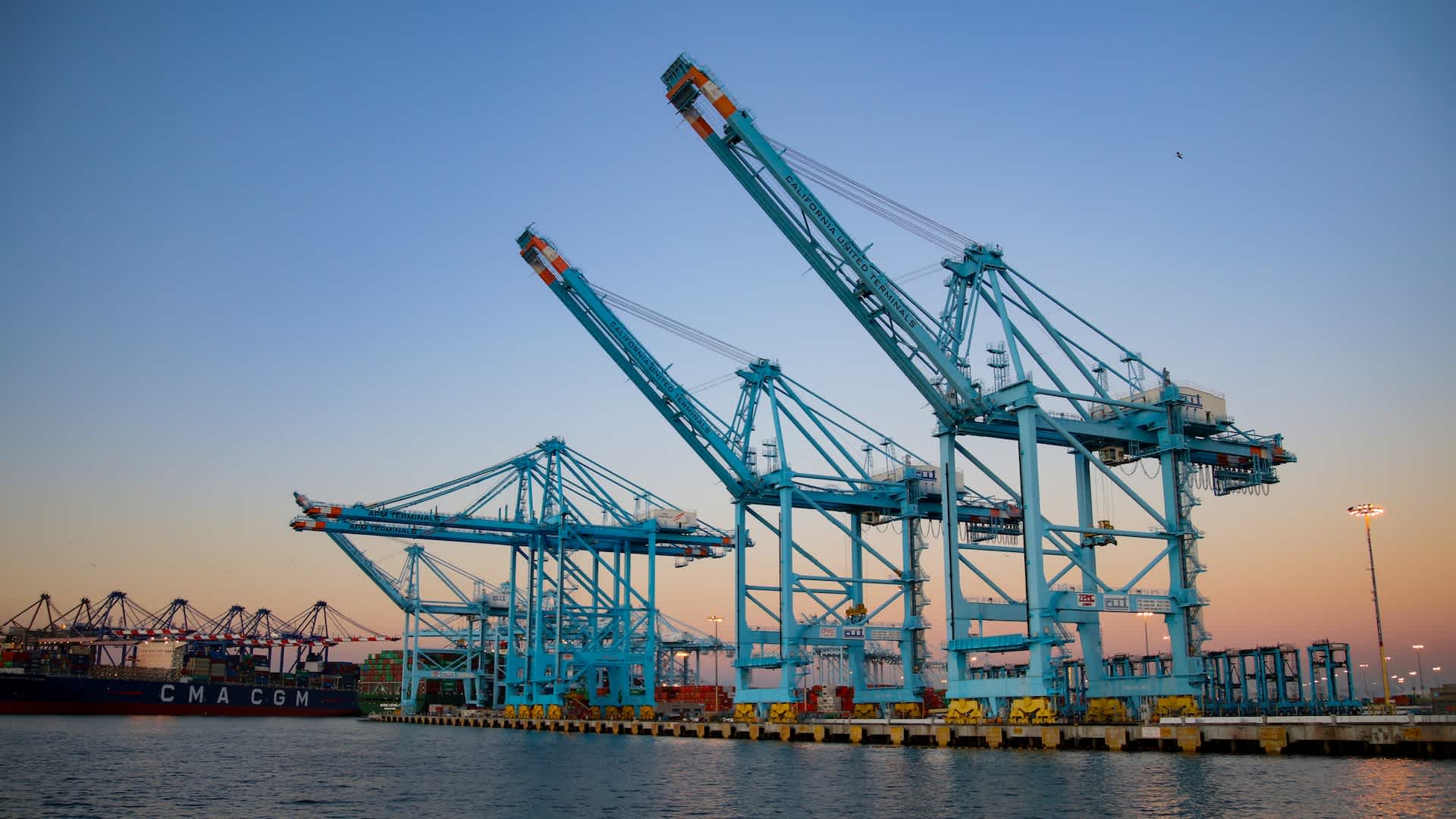 Port of LA: How to reduce emissions in the US’s most polluted area