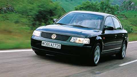 VW Passat CC kaufen • Gebrauchtwagen mit Preischeck auf