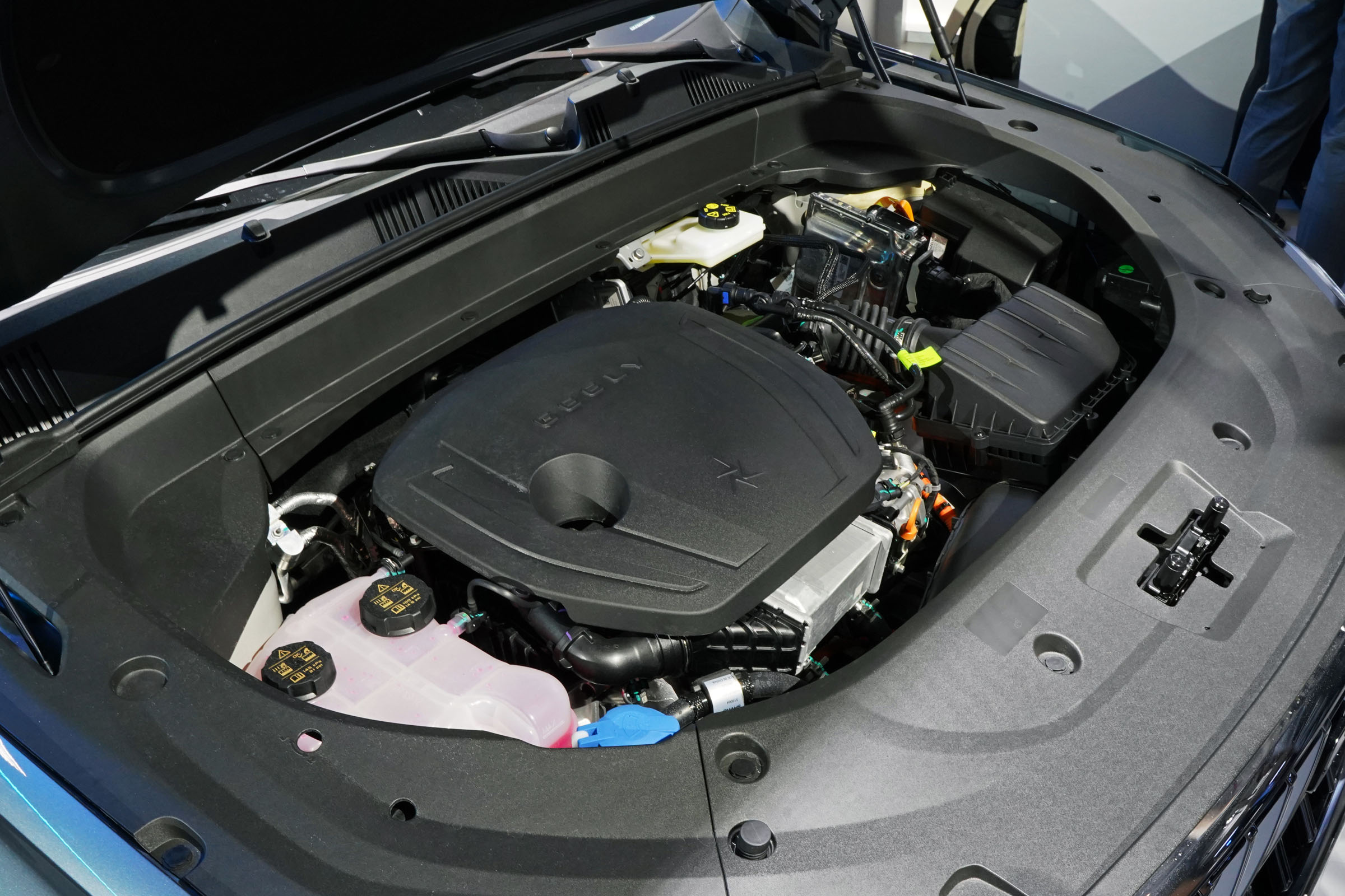 Pariser Autosalon 2026 - Geely Monjaro EM-i Motor