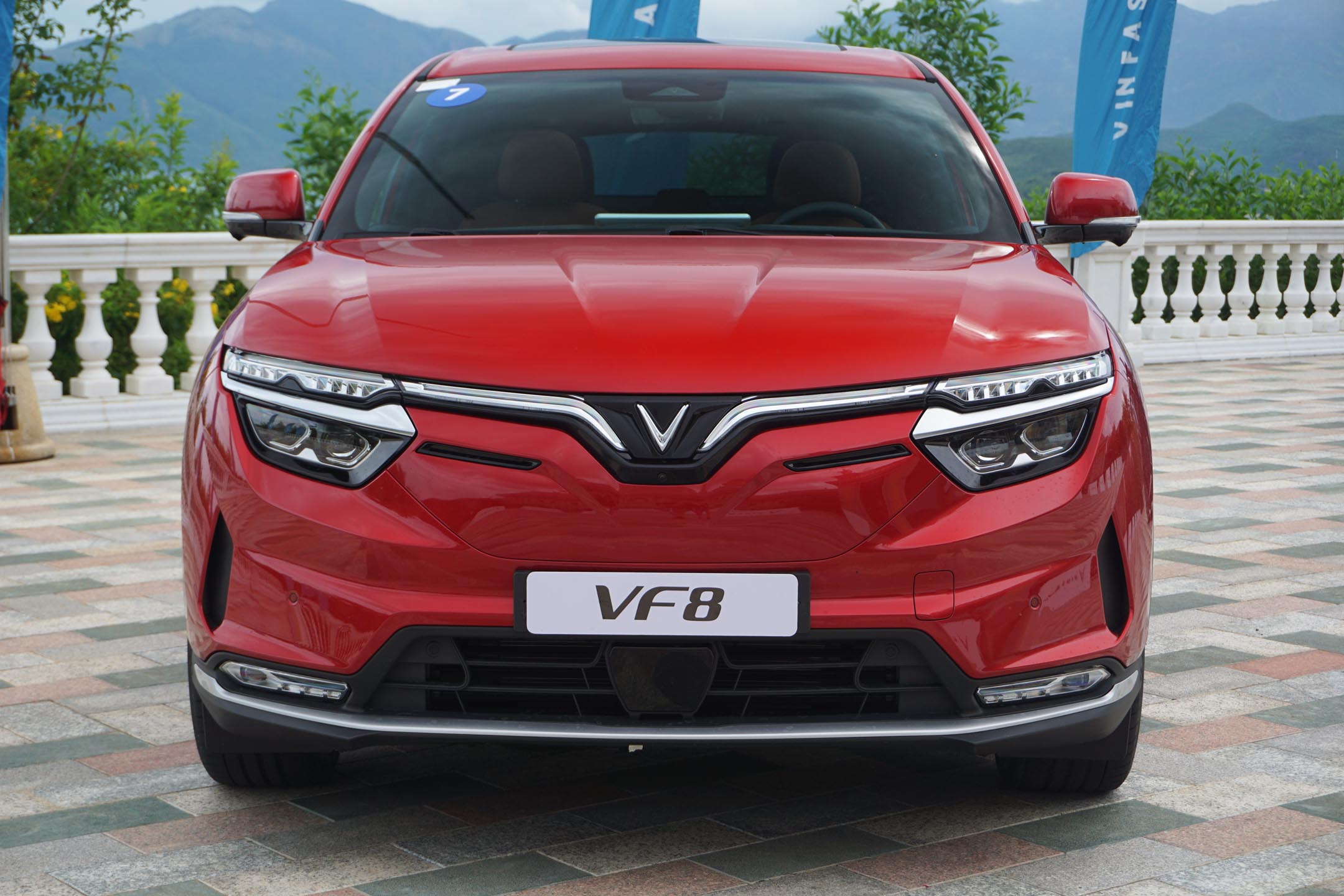 How Does the 2023 VinFast VF 8 Stack Up Against the Competition ...