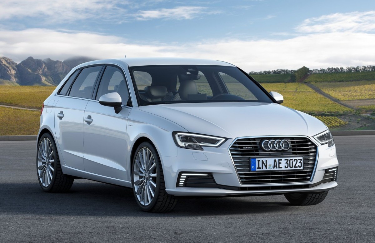 Audi A3 Sportback: dimensioni, interni, motori, prezzi e concorrenti -  AutoScout24