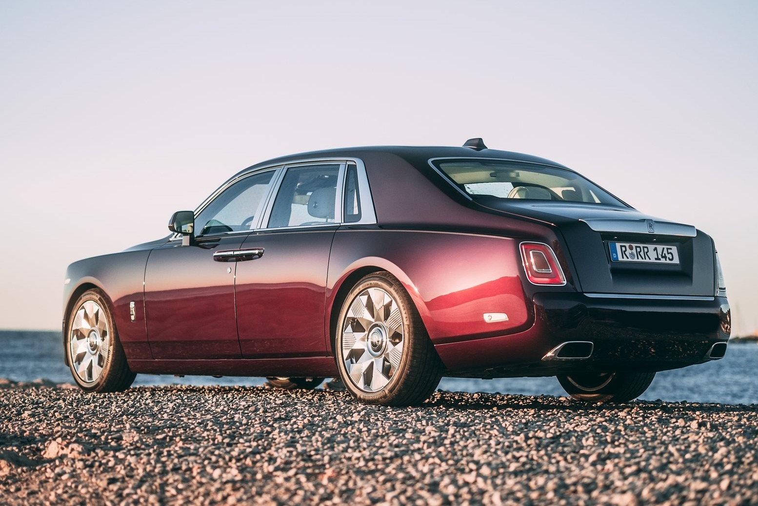 Rolls-Royce Phantom Limousine in Braun gebraucht in Köln für € 143.480