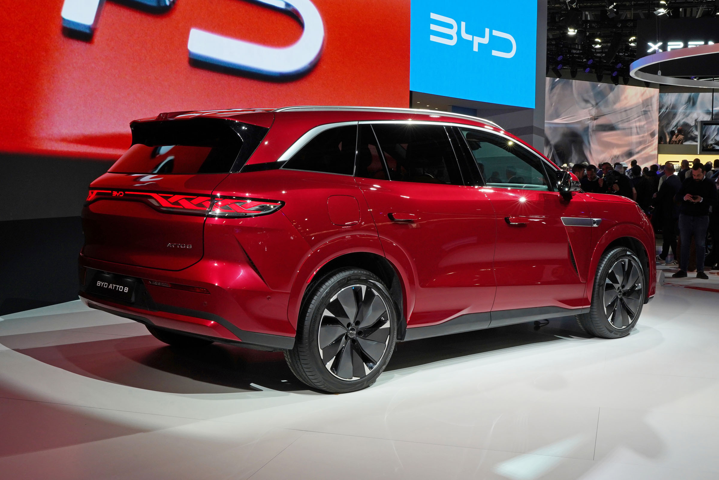 Pariser Autosalon 2026 - BYD Atto 8 Heck