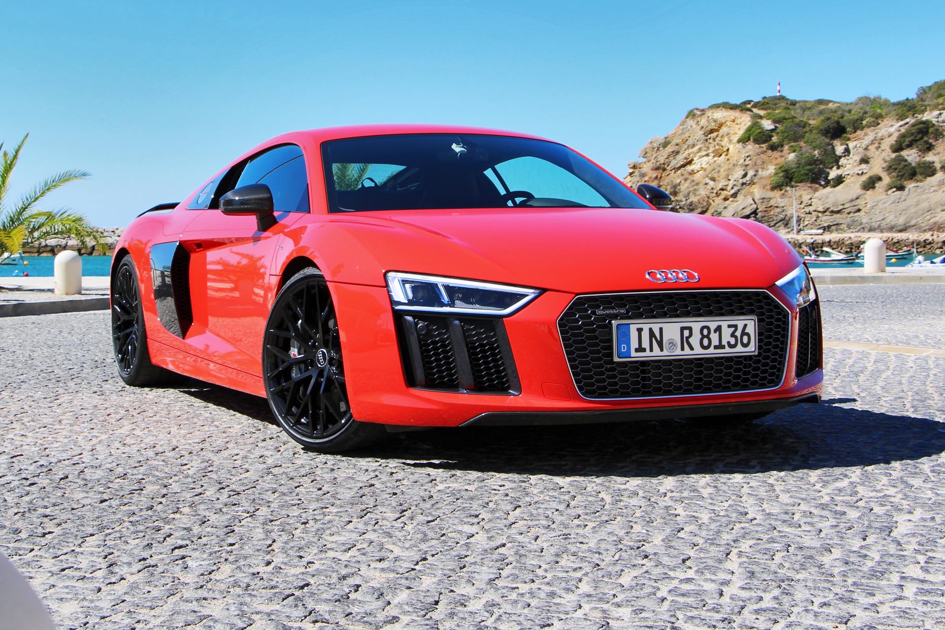 2017 Audi R8 First Drive Review - AutoTrader.ca