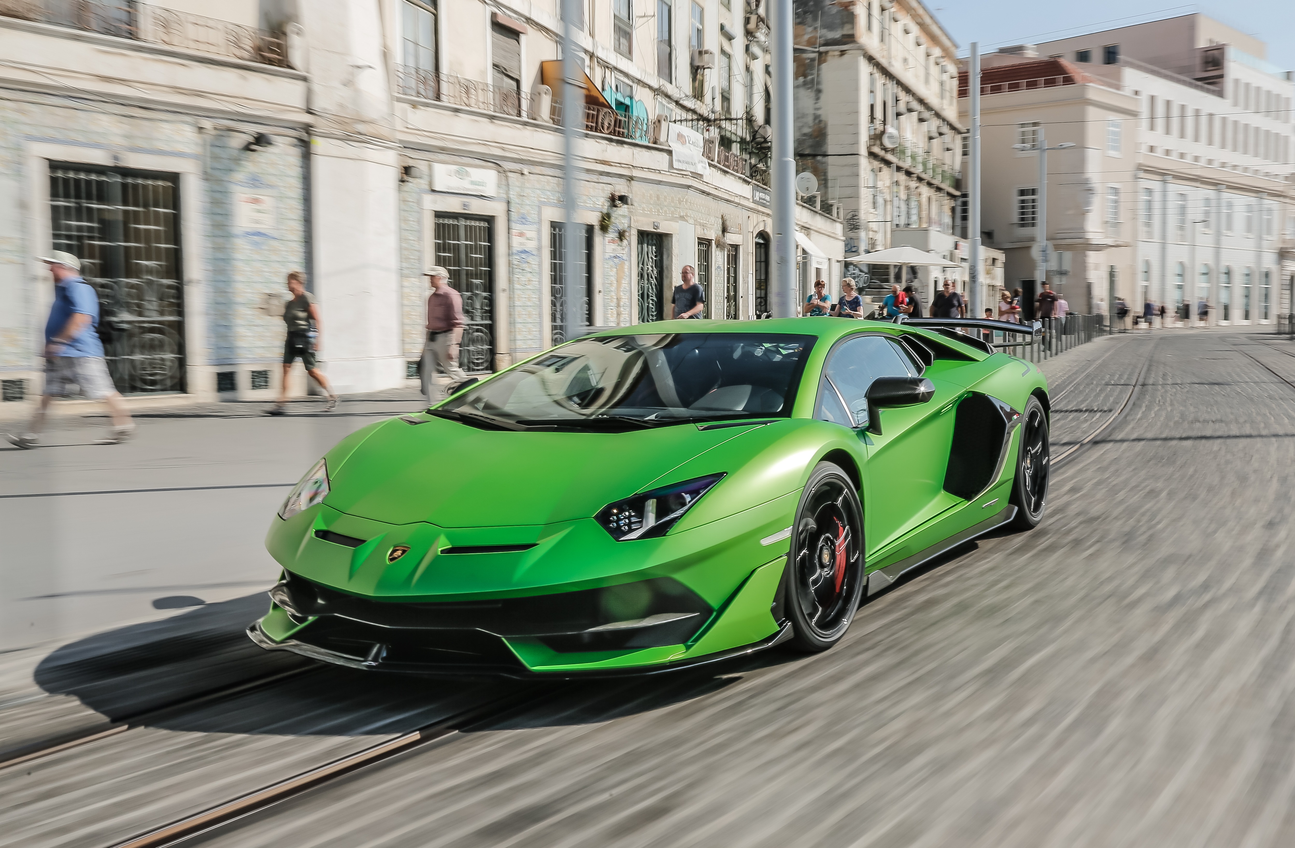 Lamborghini Aventador - Infos, Preise, Alternativen - AutoScout24