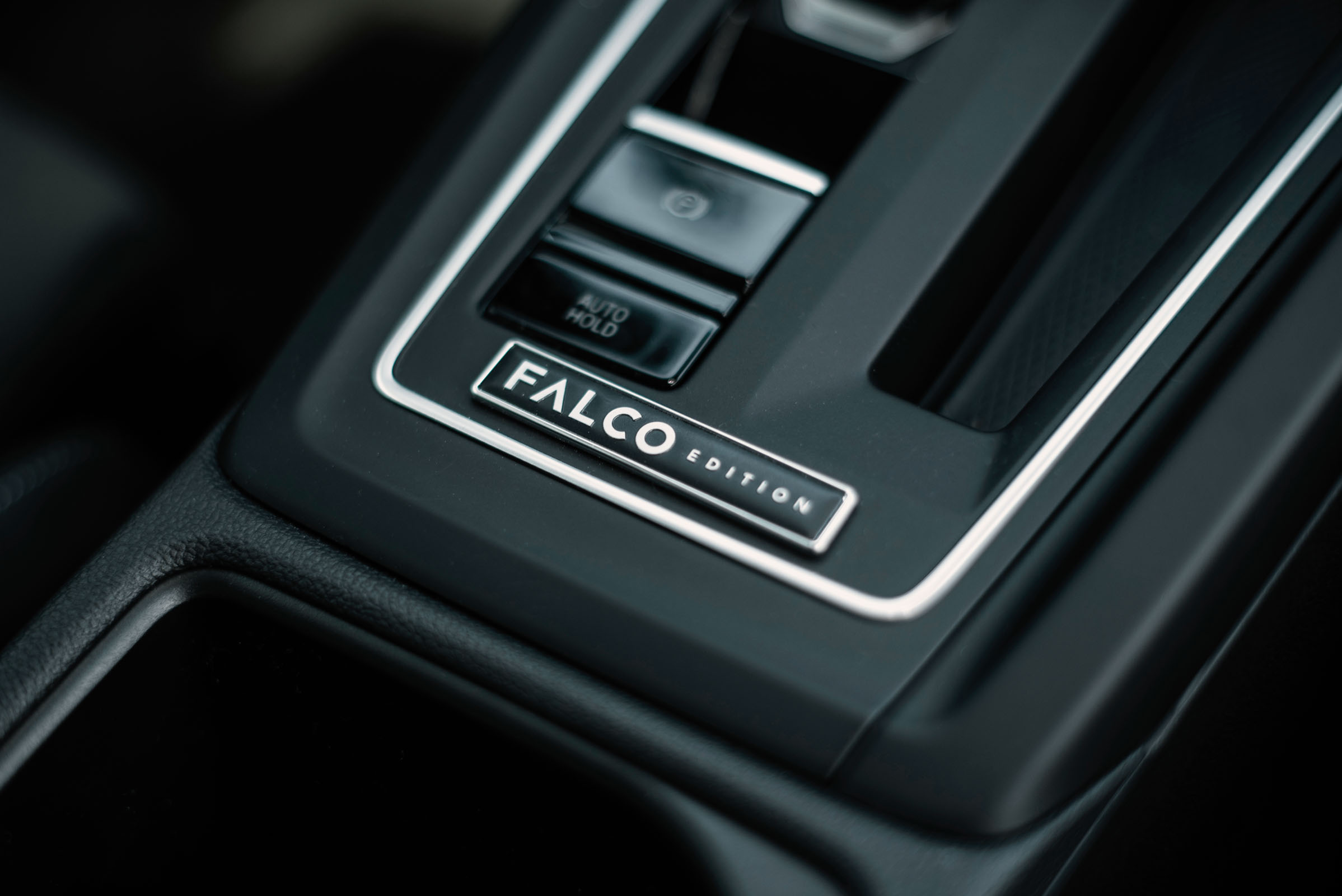 VW Golf Falco Edition (2026)_Badge Mittelkonsole