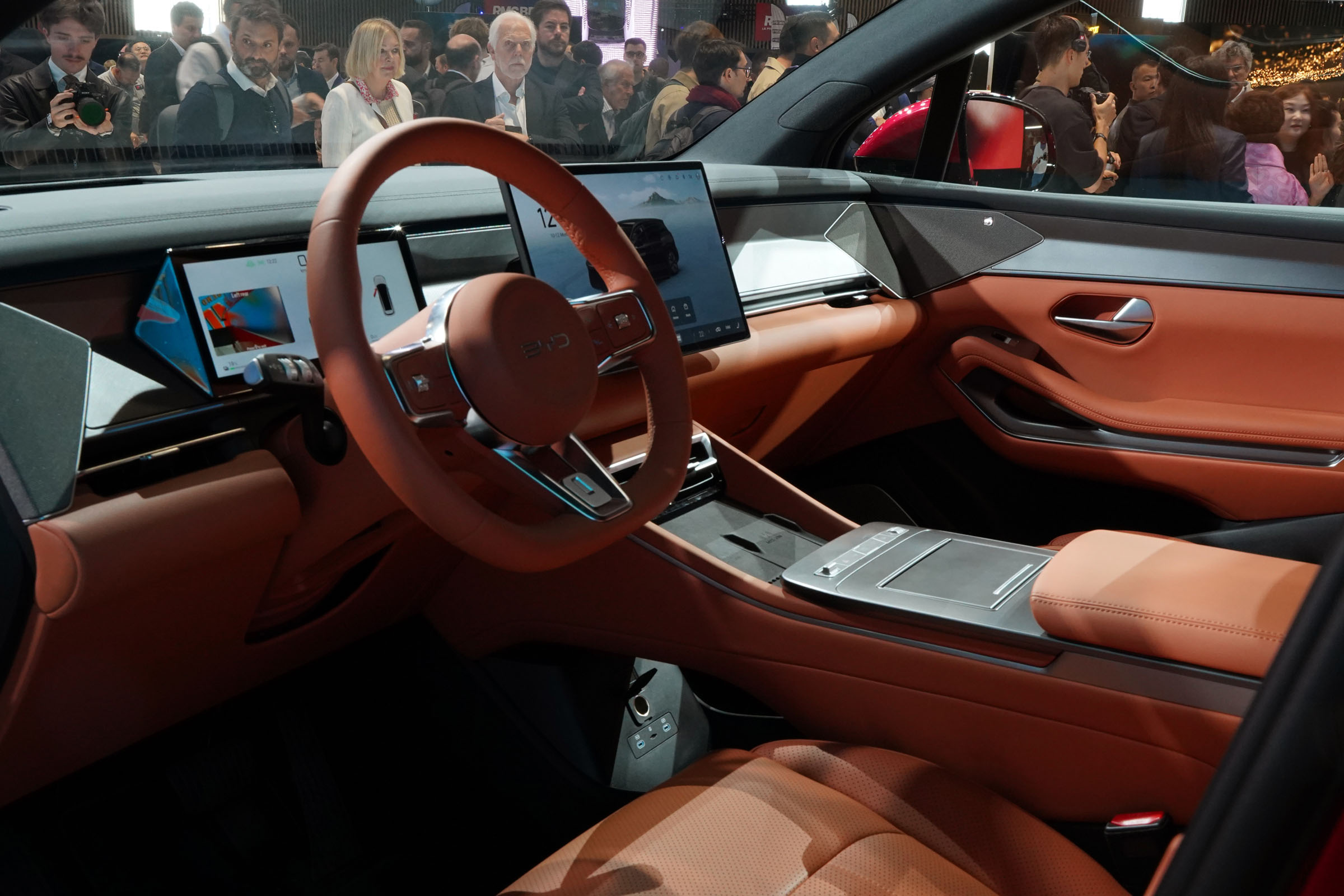 Pariser Autosalon 2026 - BYD Atto 8 Cockpit