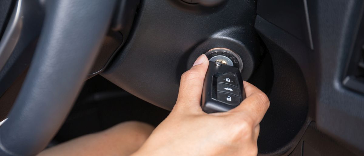 Dingln Wireless Startonderbreker Auto Motor Lock Anti-Hijacking Auto Intelligent Alarm Dingln Wireless Startonderbreker Auto Motor Lock Anti-Hijacking Auto Intelligent Alarm