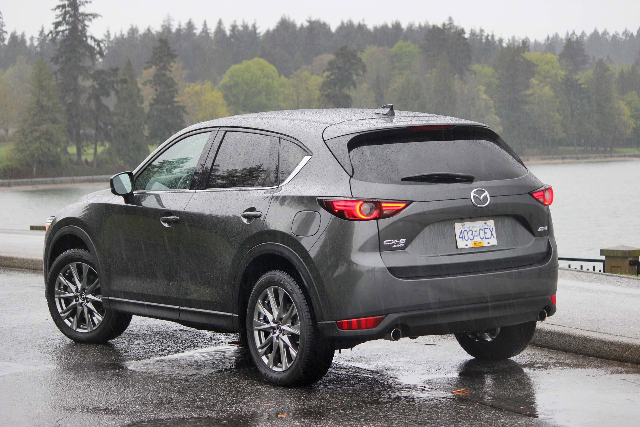 グレイジーボーイ 2019 Mazda CX-5 Signature Review - AutoTrader.ca