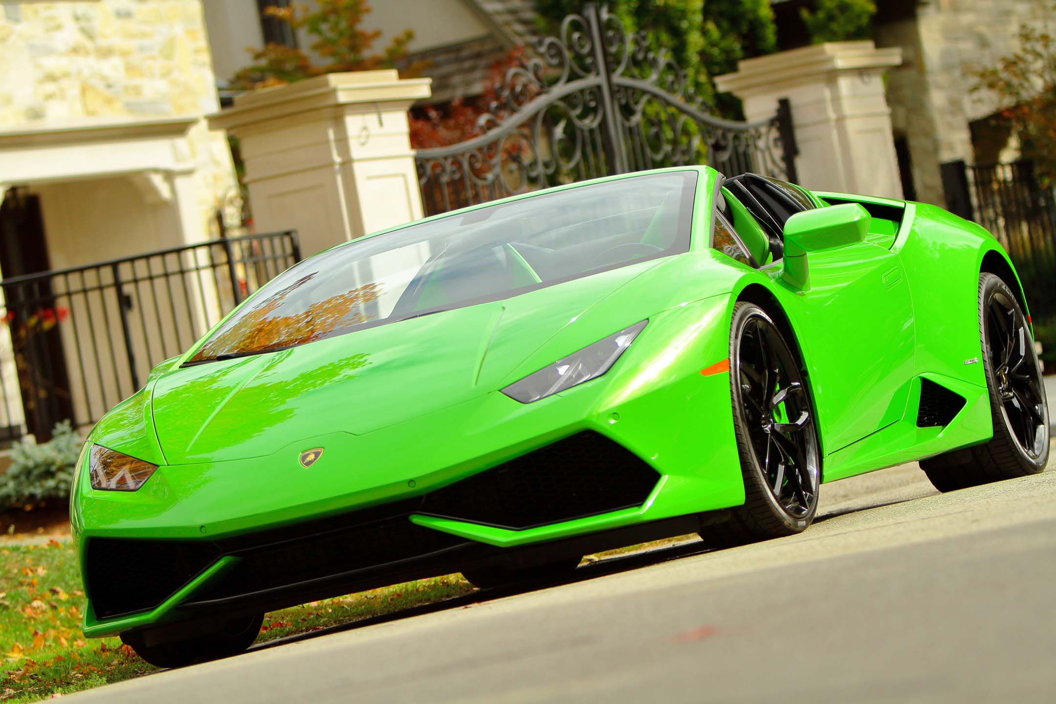 2017 Lamborghini Huracán LP610-4 Spyder Test Drive Review