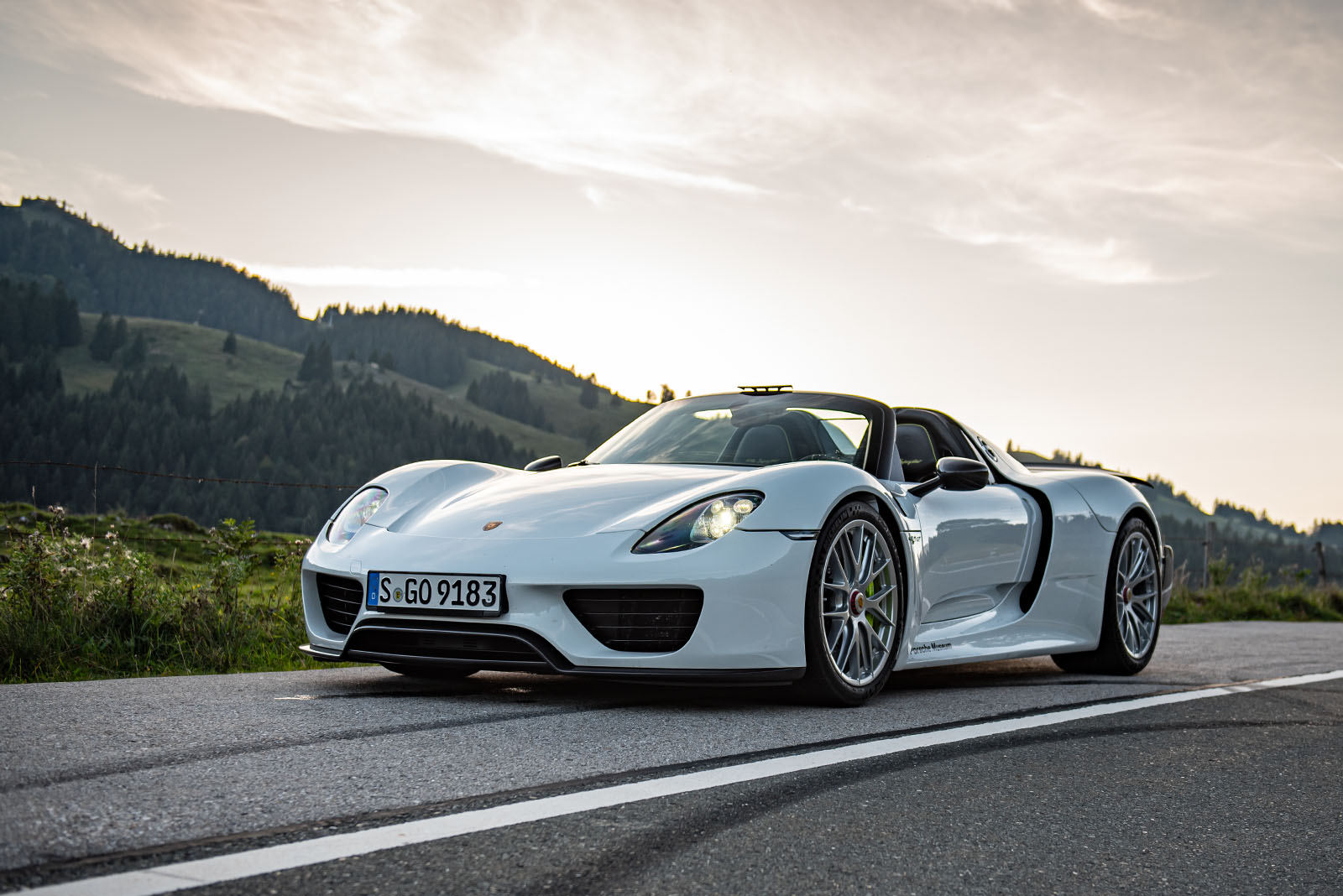 Porsche 918 Spyder Sky