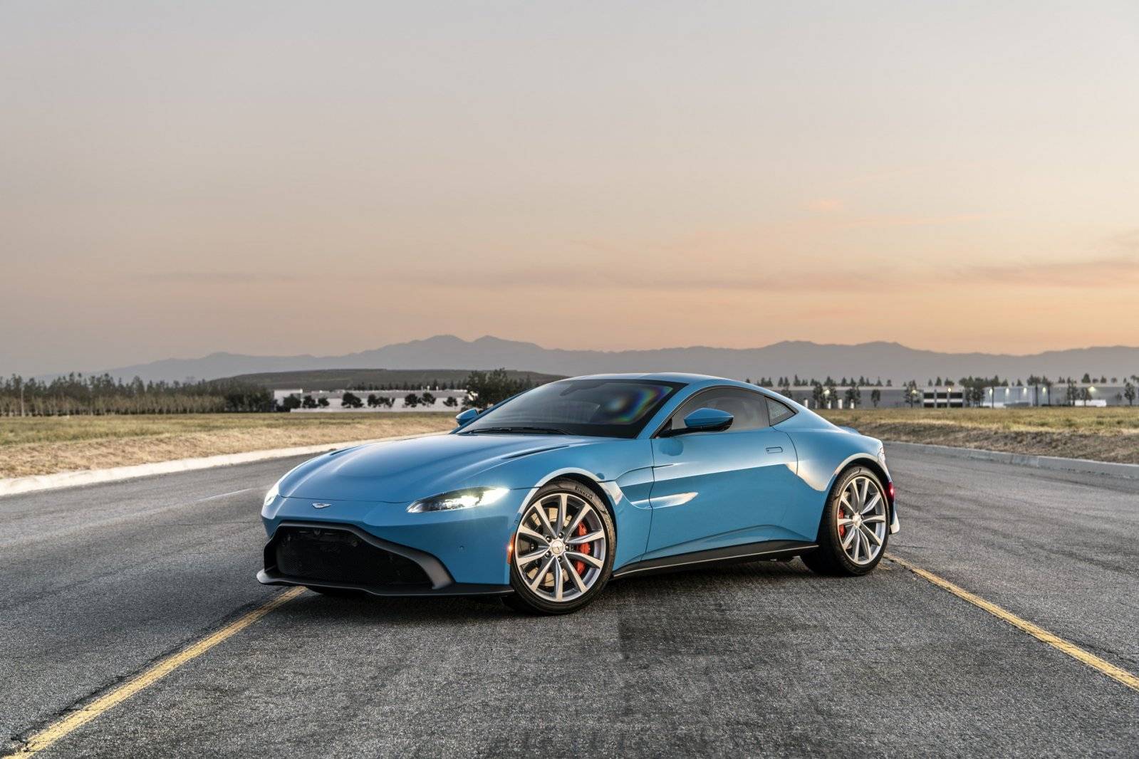 Alle Informationen zur Automarke Aston Martin