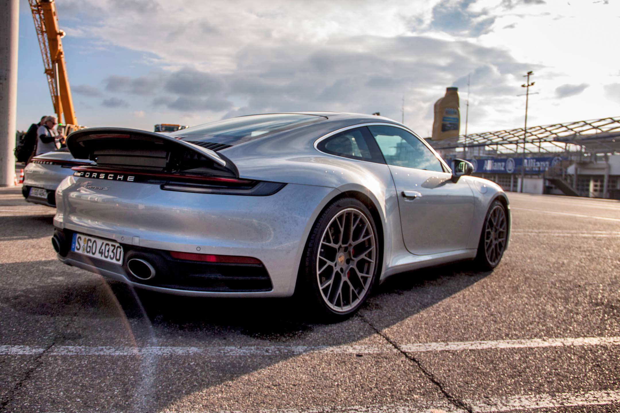 Peeking Under the Sheet Metal of the 2020 Porsche 911 - AutoTrader.ca