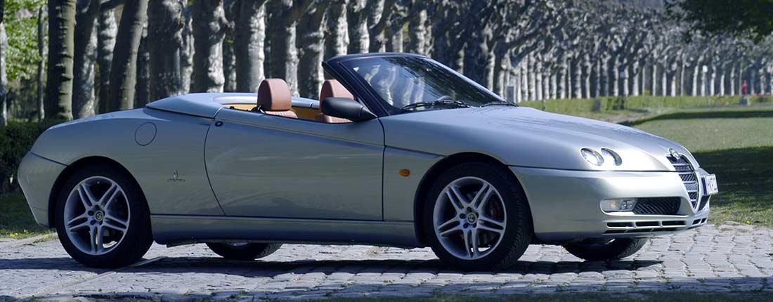De schuld geven Scheiden duisternis Alfa Romeo Spider: afmetingen, interieurs, motoren, prijzen en concurrenten  - Autoscout24