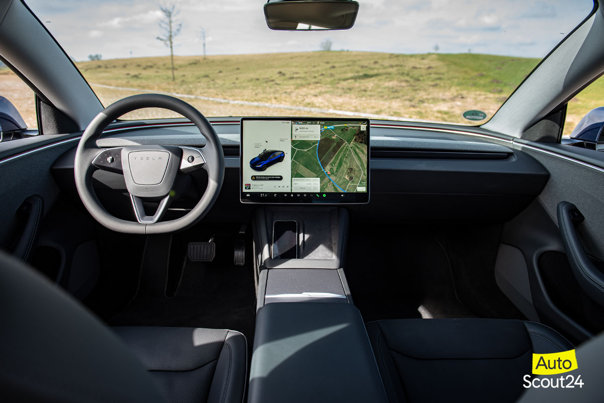 Tesla Model 3 Highland - Cockpit