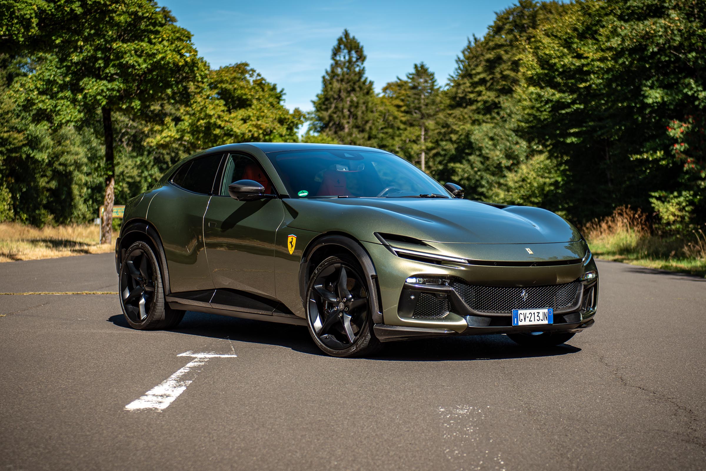 Ferrari Purosangue im Test: 725 PS für die ganze Familie - AutoScout24 ...