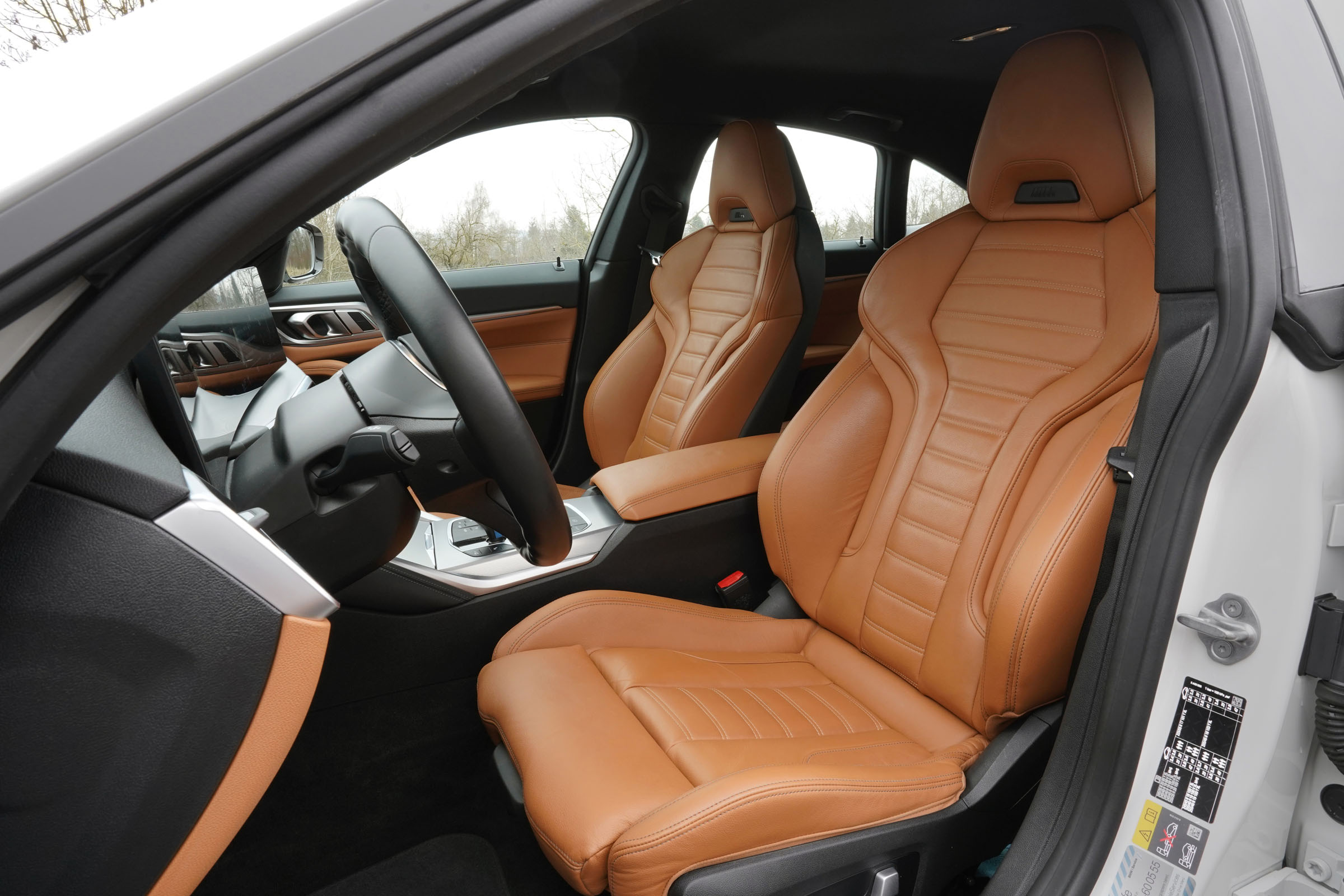 BMW i4 eDrive40 (2022) - Vordersitze