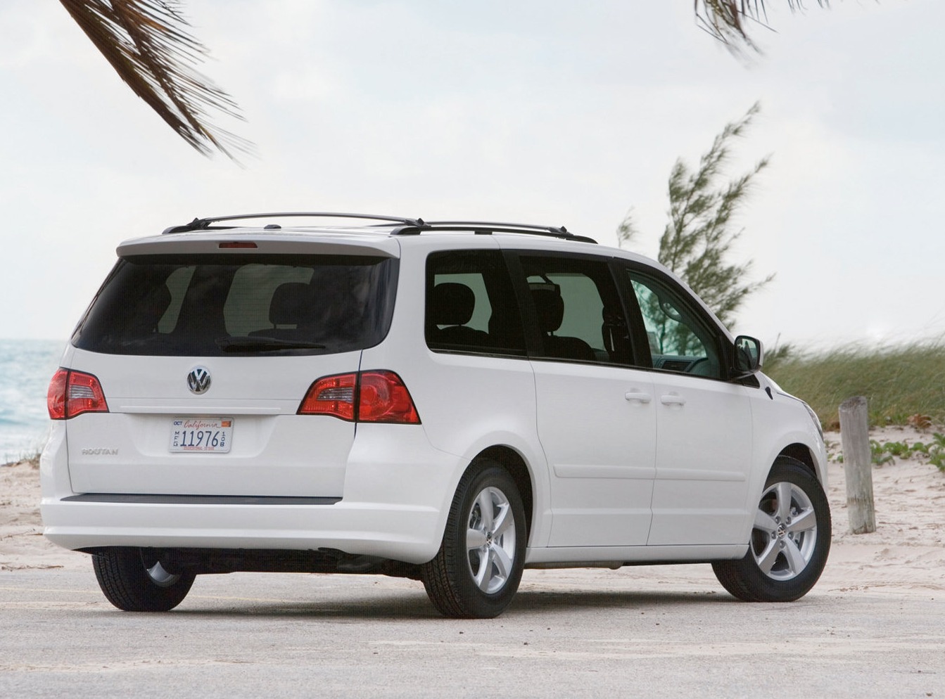 Volkswagen Routan 2015 2010 Volkswagen Routan Review & Ratings