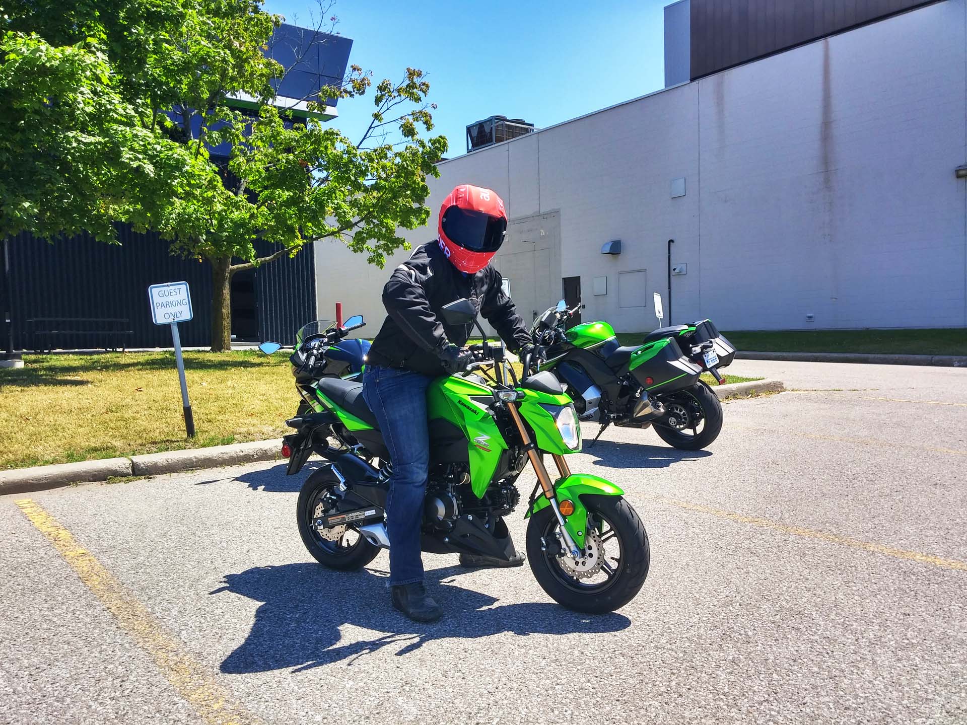 Test Ride: 2016 Kawasaki Z125 Pro - AutoTrader.ca