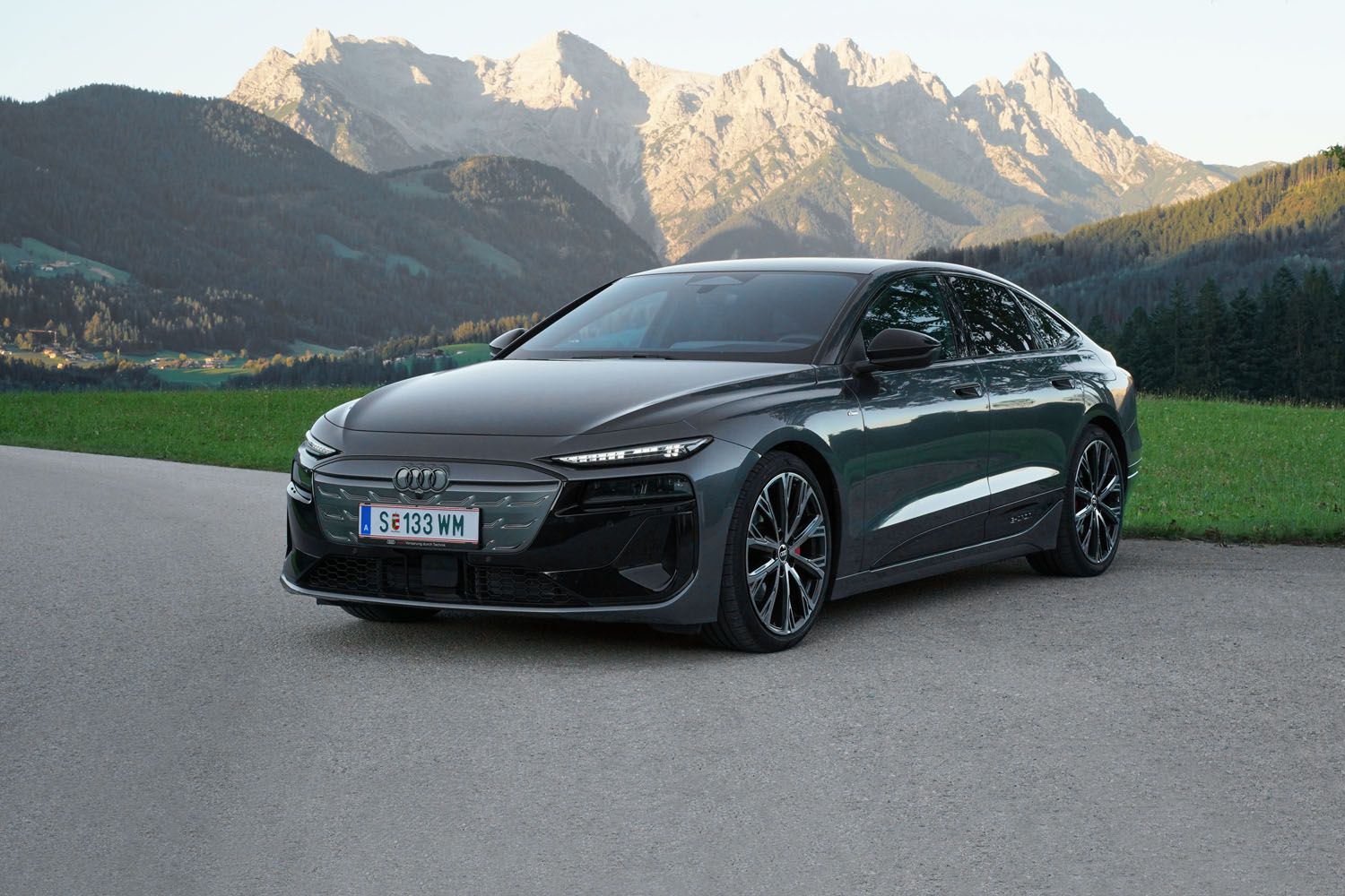 Sonntagaudi A6 Ein Luxusauto