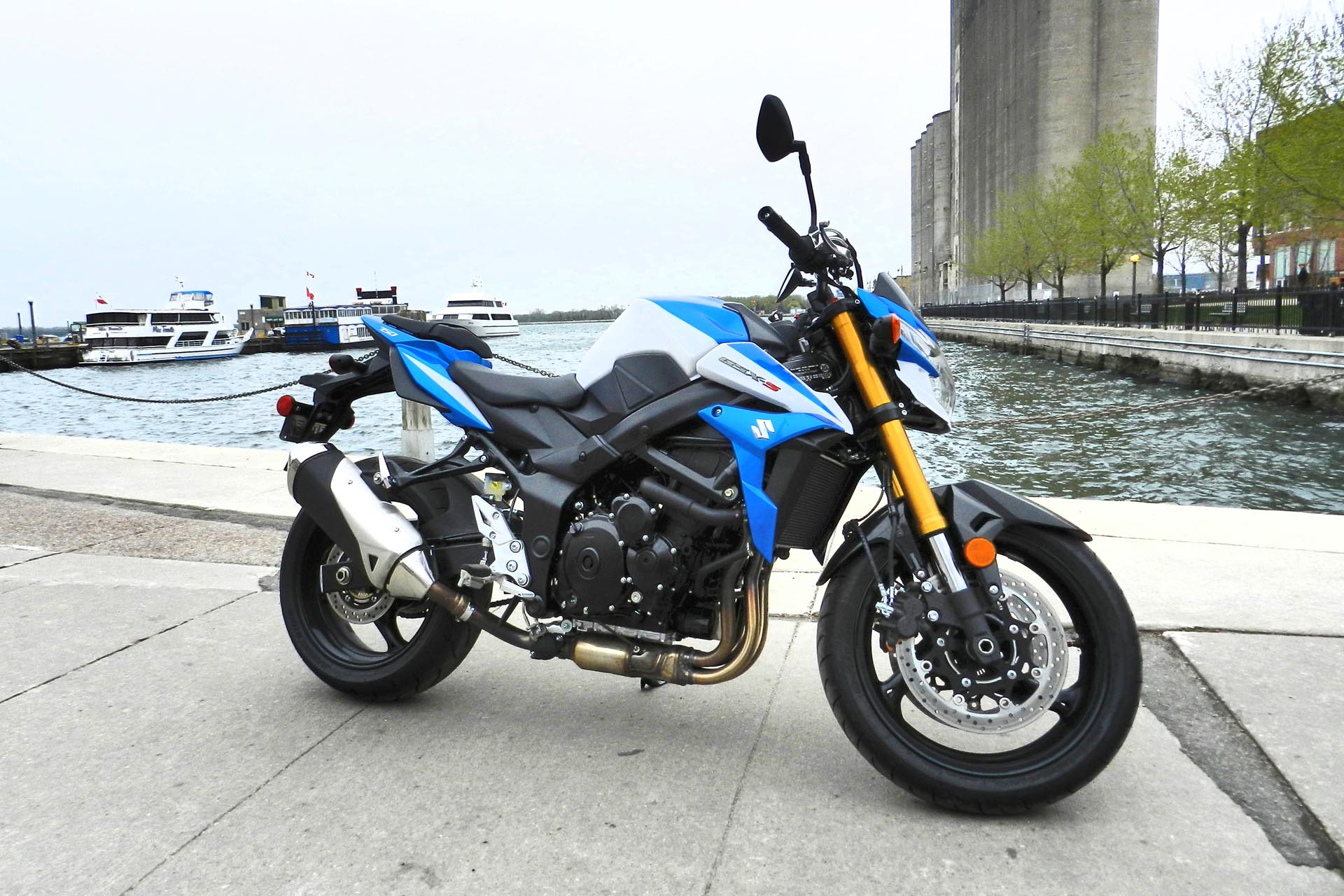 2015 Suzuki GSX-S750ZA Test Ride - AutoTrader.ca
