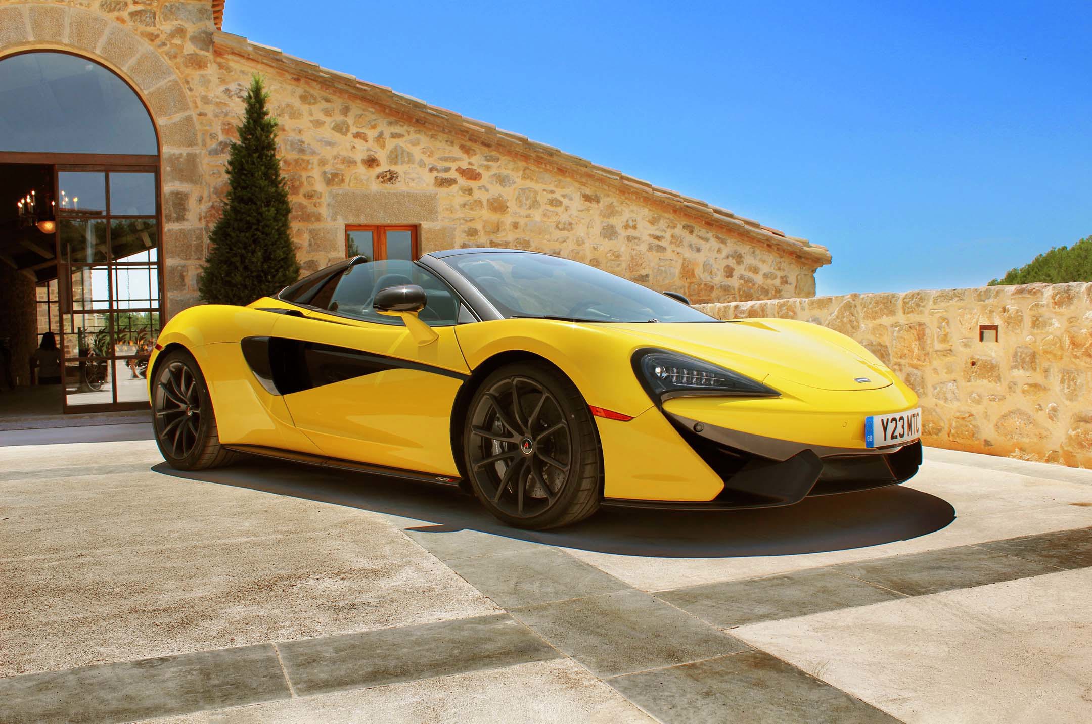 2018 McLaren 570S Spider First Drive Review - AutoTrader.ca