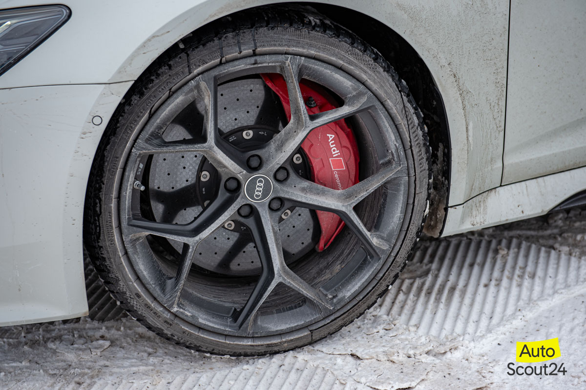 Audi RS 6 Performance ceramic brakes