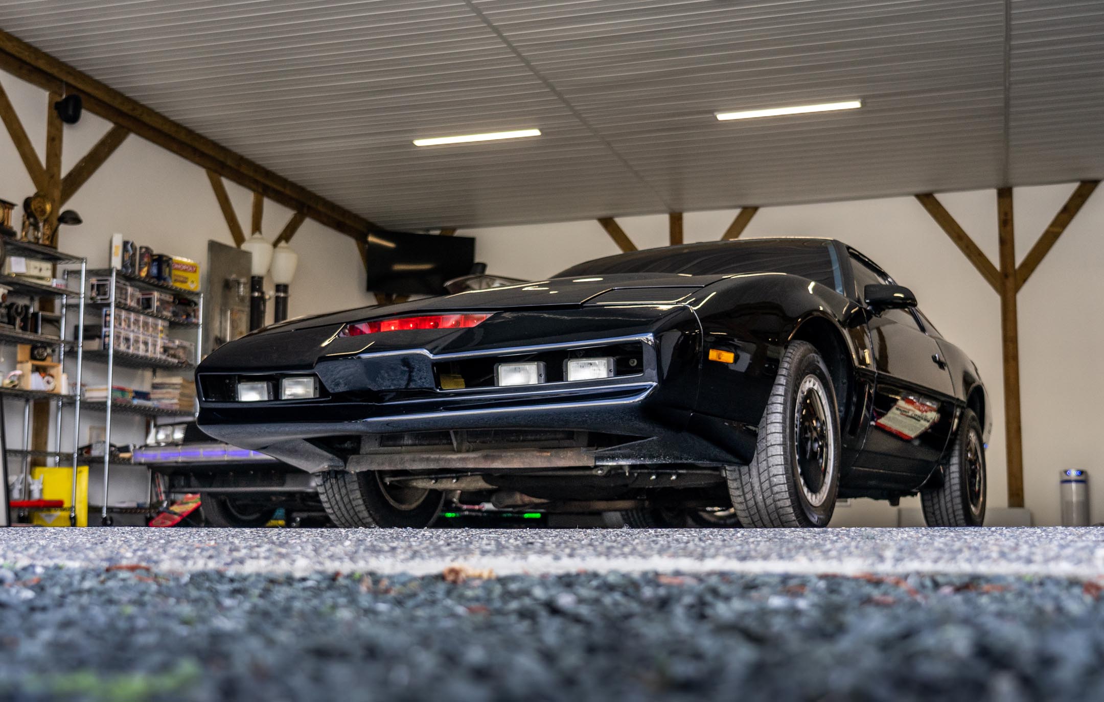 The Off-the-Rails Story Behind Knight Rider and KITT - AutoTrader.ca