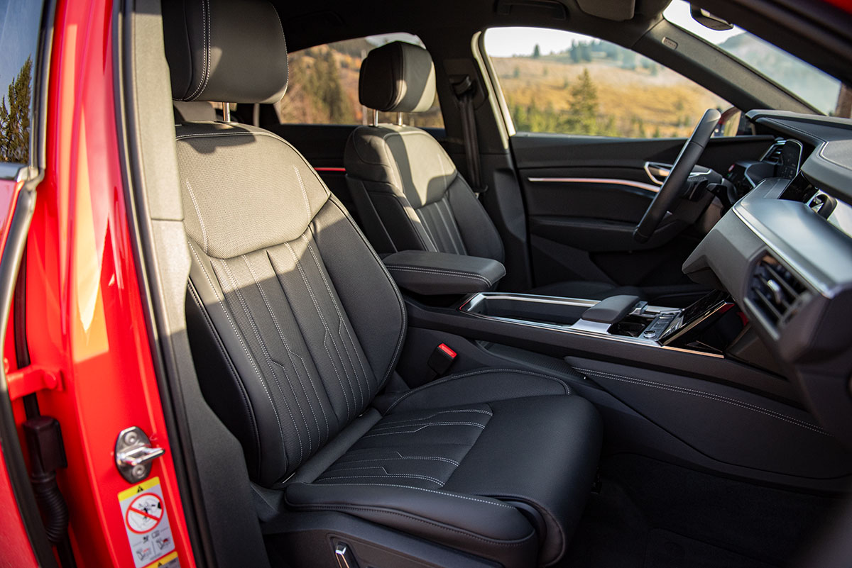 Audi Q8 e-tron seats