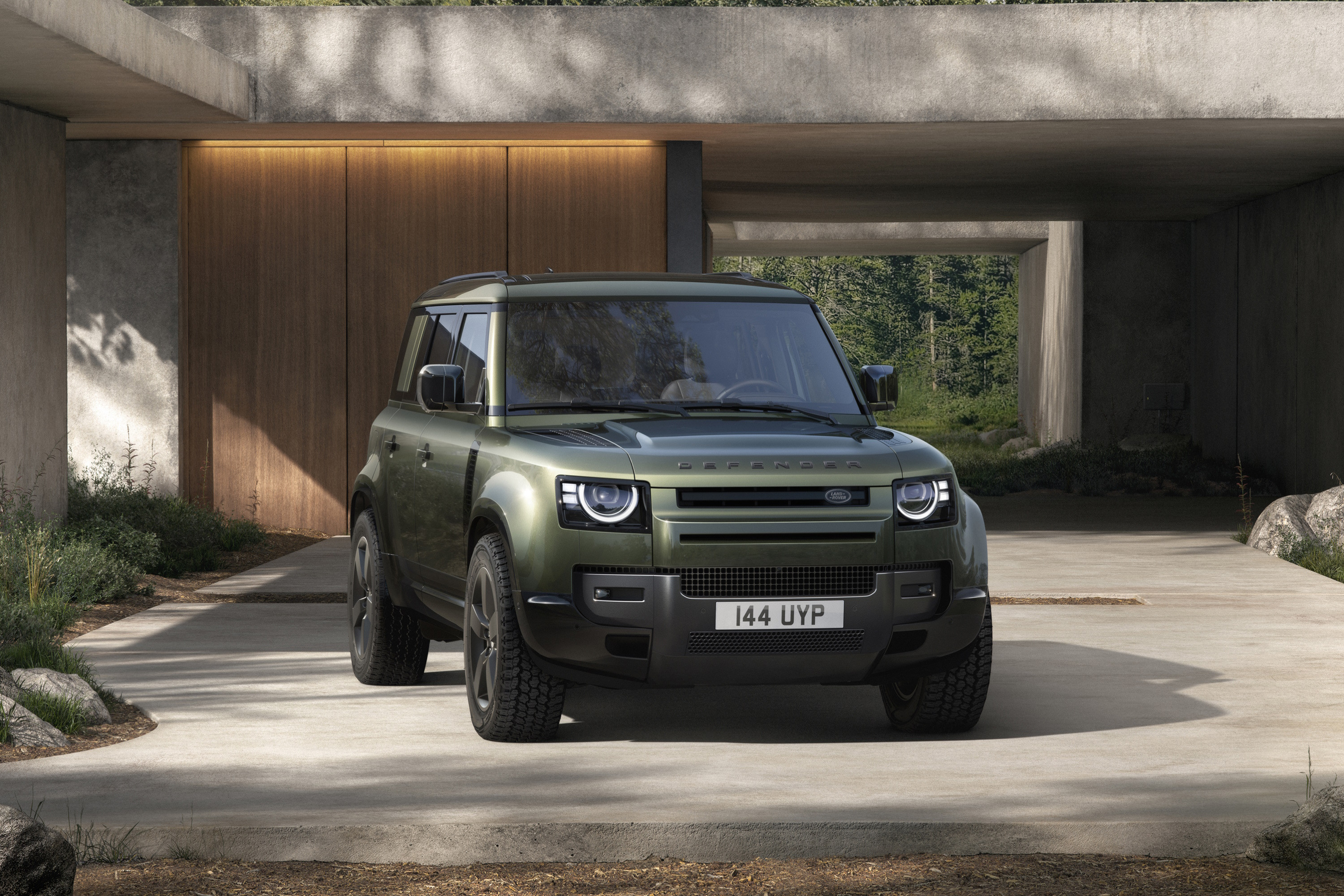 Land Rover Defender (2026): Facelift bringt Abenteuer-Upgrade - AutoScout24