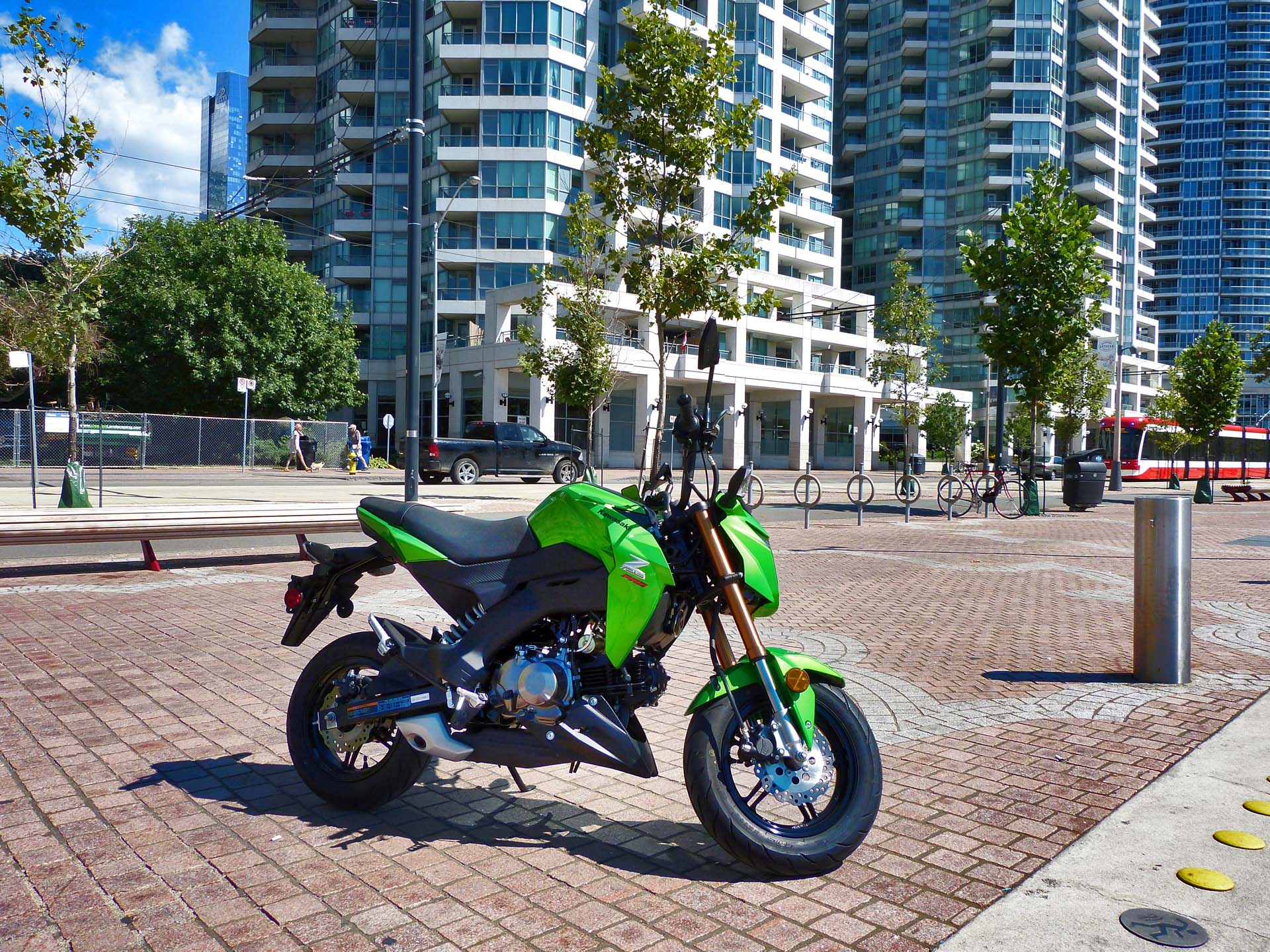 Test Ride: 2016 Kawasaki Z125 Pro - AutoTrader.ca