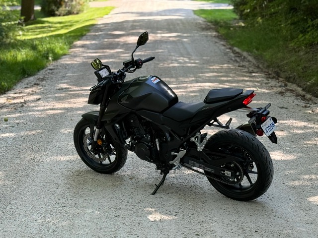 2026-2026-honda-cb750-dw-22.jpg