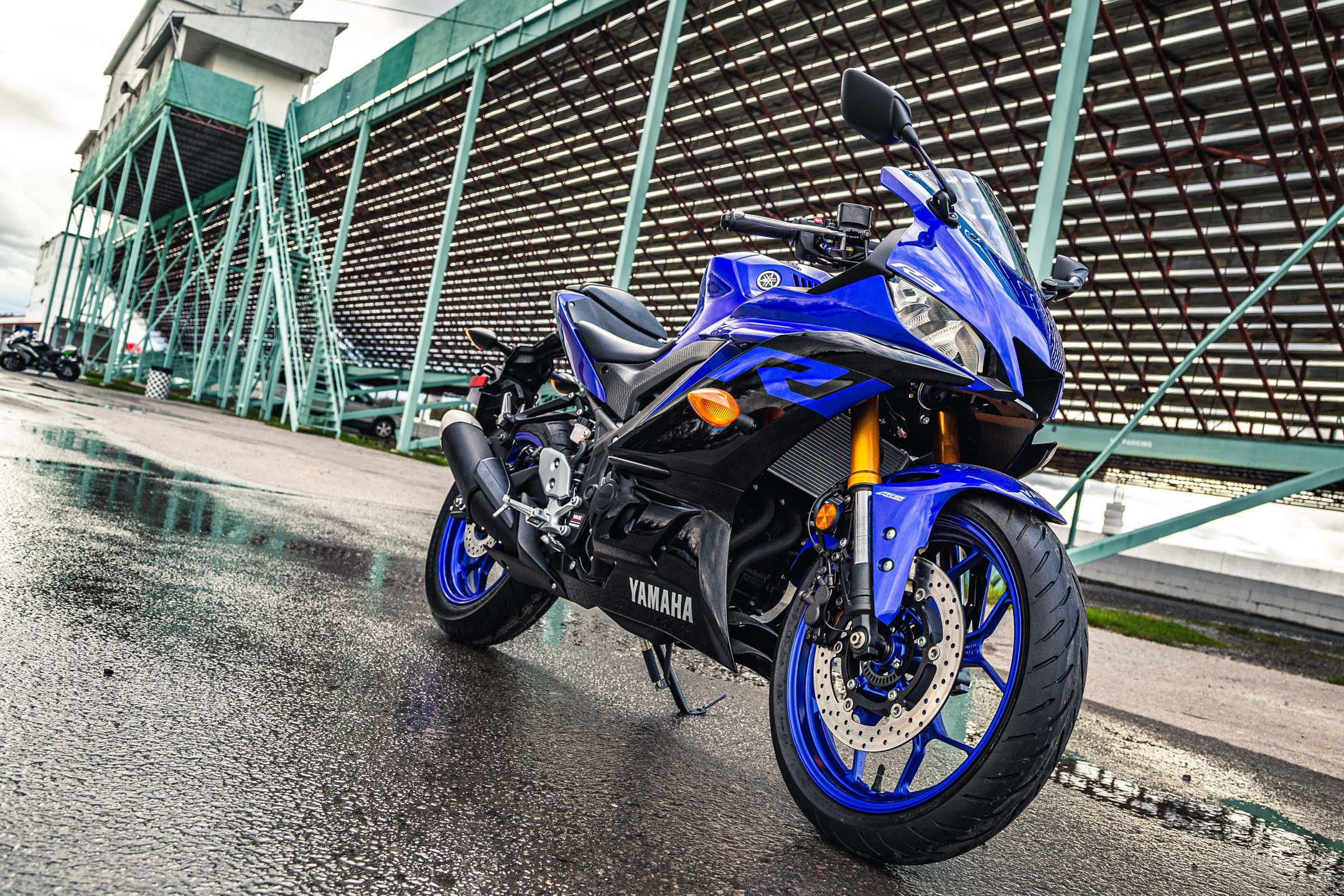 2019 Yamaha YZF-R3 Review (First Ride) - AutoTrader.ca