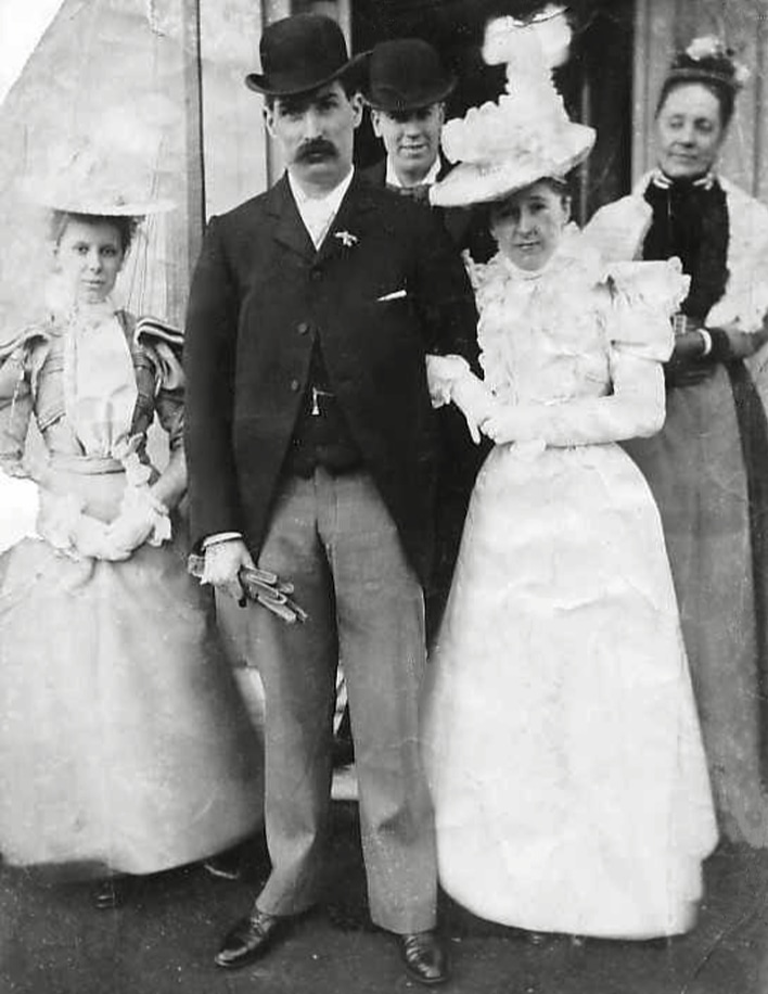 Abel wedding in 1898@0.5x